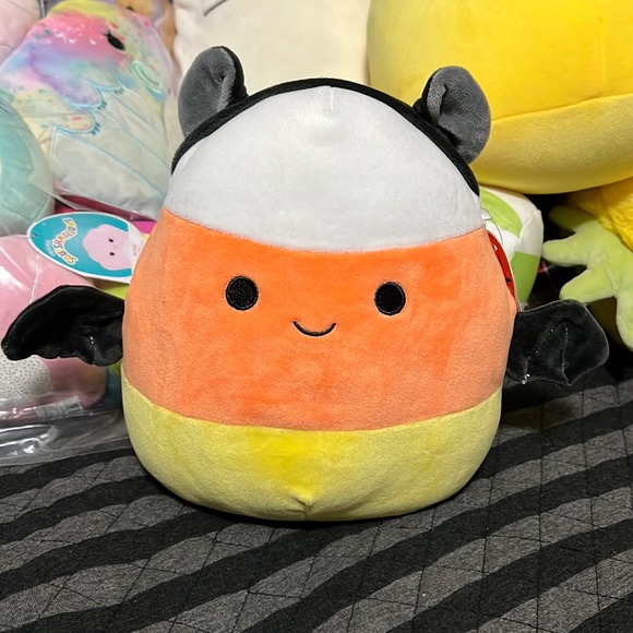 Squishmallows Toys Nwt 8 Delie The Candy Corn Bat Squishmallow